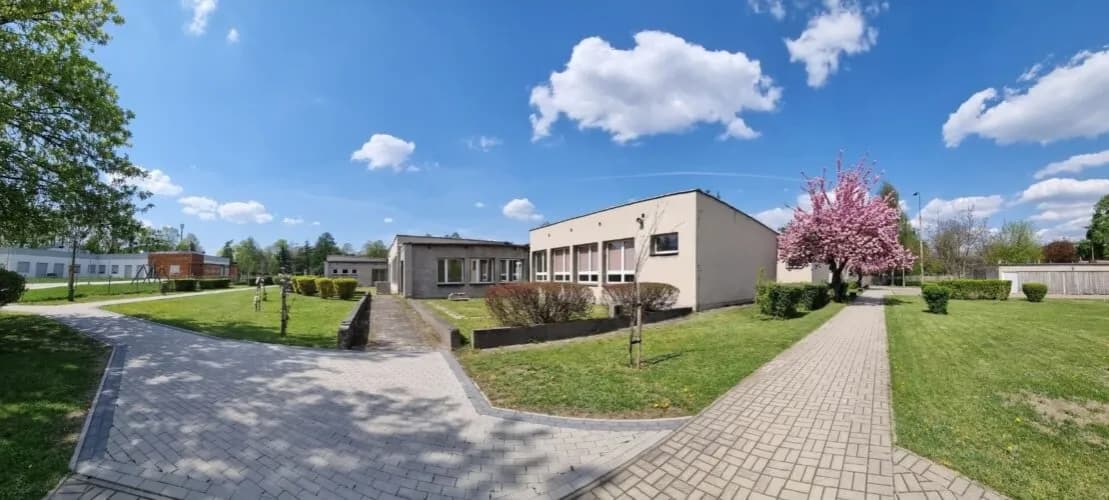 Szkoła dla niesłyszących w Poznaniu: wsparcie i możliwości edukacyjne