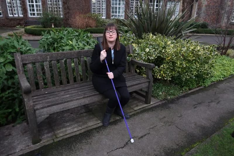 Jak pomóc niewidomej dziewczynce? Szanuj jej niezależność i wsparcie