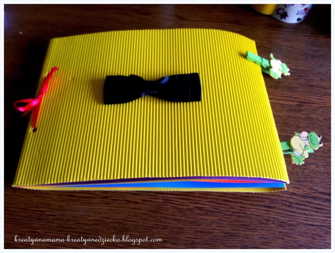 Książeczka sensoryczna dla niewidomych – jak wspiera rozwój dzieci?