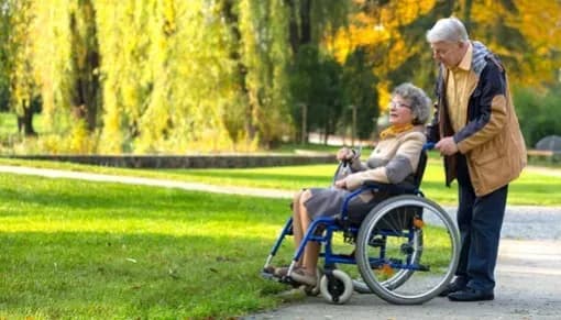 Jak załatwić wózek inwalidzki z NFZ - uniknij zbędnych problemów