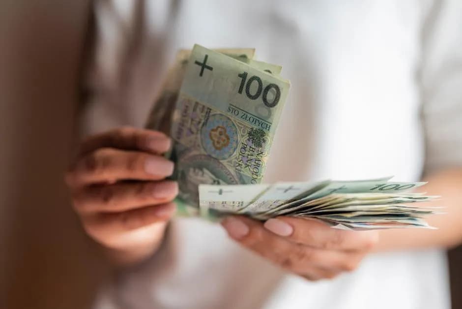 Ile wynosi dodatek pielęgnacyjny dla osób niepełnosprawnych w 2025?